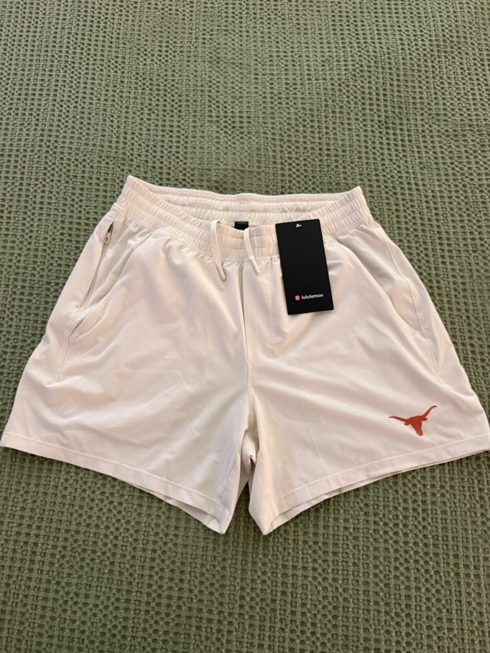 Lululemon Texas Longhorns 5” Pace Breaker Short Linerless Ivory NWT